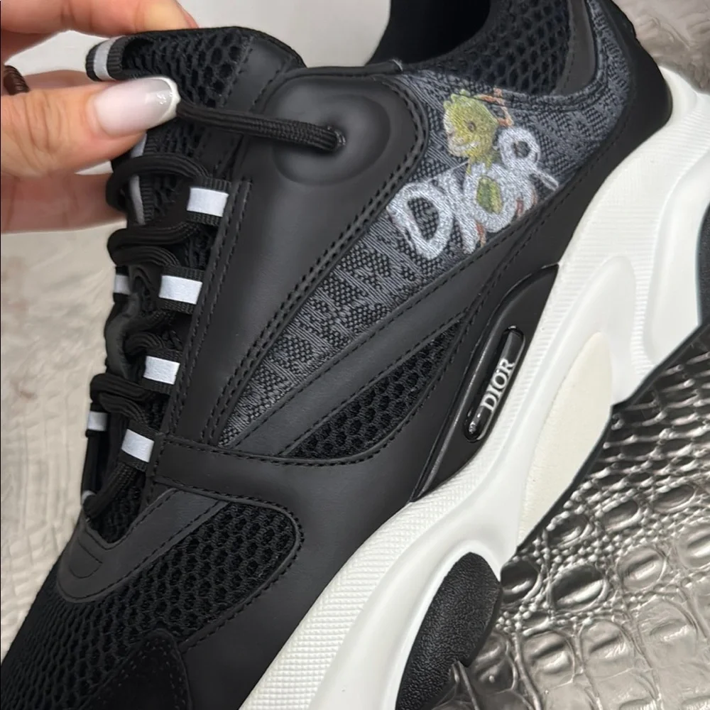 Dior Black and White Sneakers - Picture 4 of 5